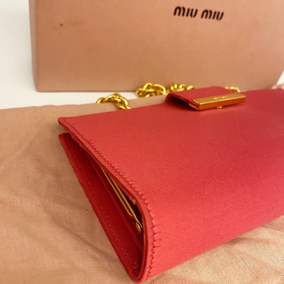 Sale!Miu Miu Wallet on Chain - Picture 12 of 16